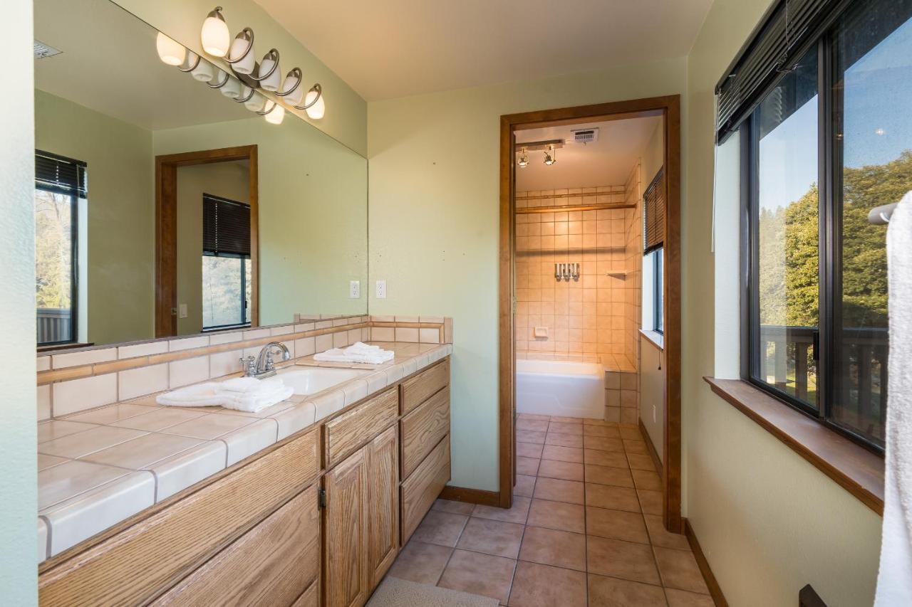 Casa Rio Yosemite -Waterfall Plus 9 Acres Oakhurst Eksteriør billede